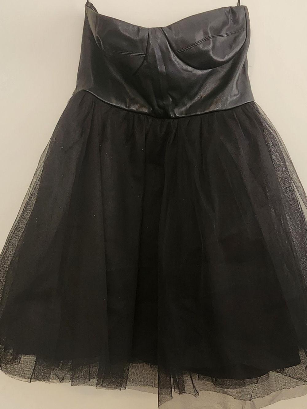 Forever 21 Black Clothing Label Detail